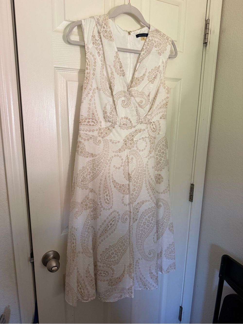 Tommy Hilfiger White Sleeveless Dress with Beige Paisley Print